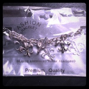 Fleur de lis Bracelet